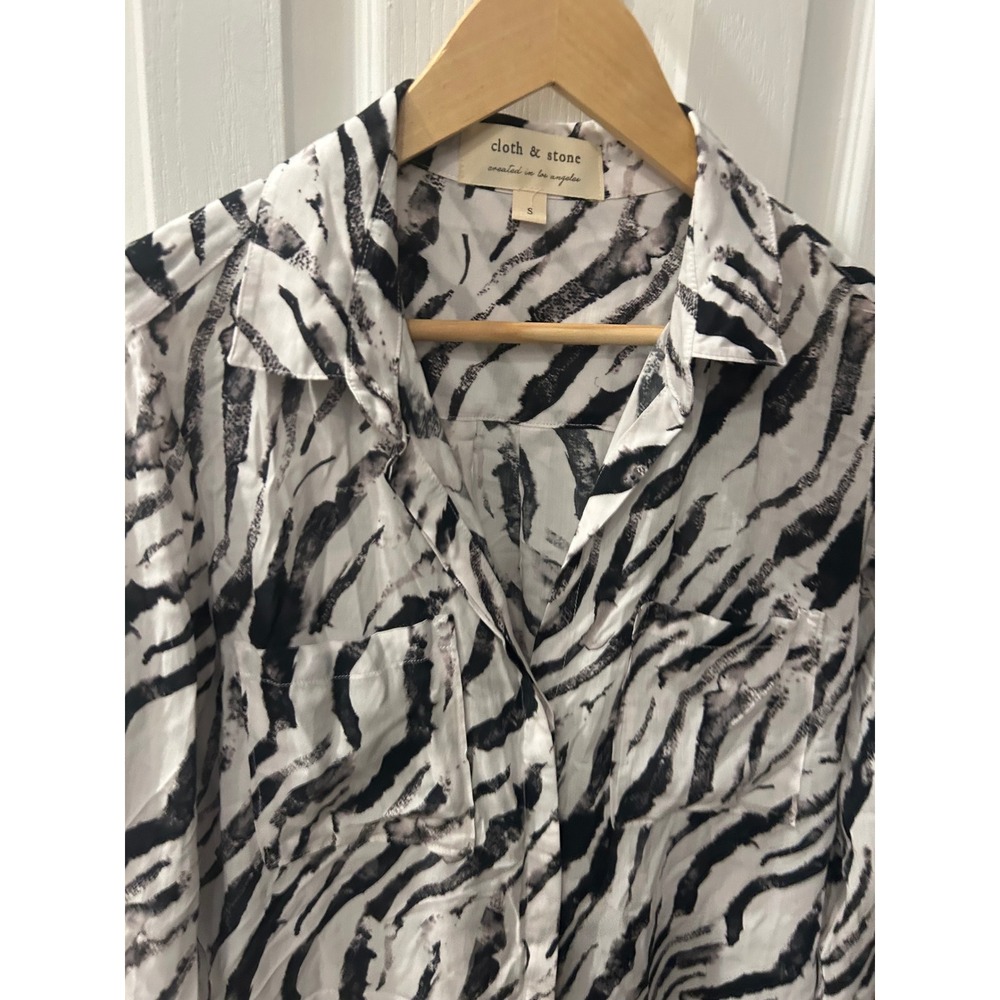 Cloth & Stone Zebra Print Rayon Button Down Shirt Black White